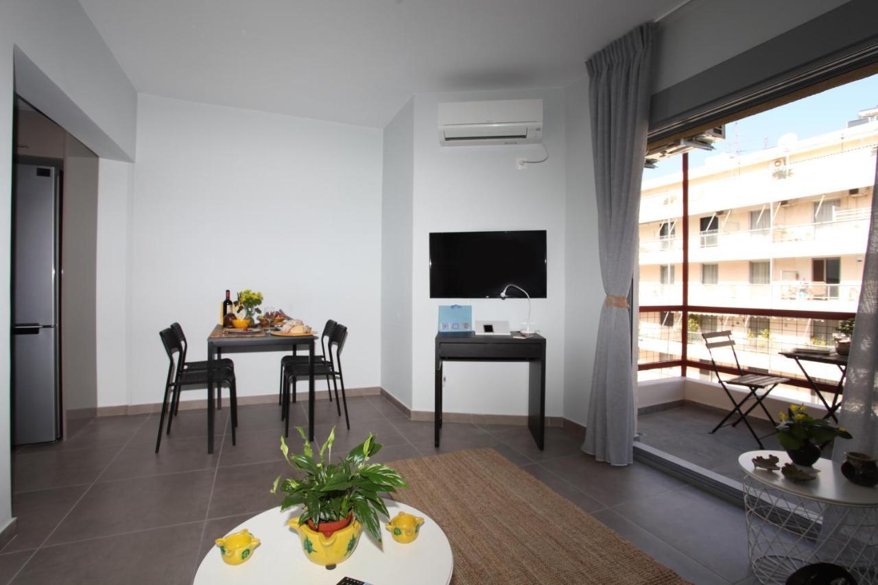 Edem Beach Apartment With Mountain View By Athenian Homes المظهر الخارجي الصورة